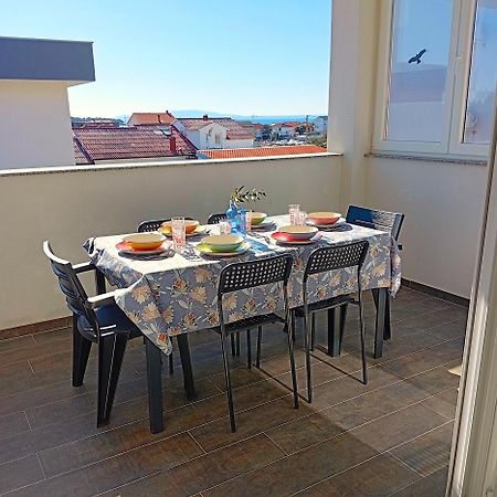 Apartment Ivetka Banjol Eksteriør bilde