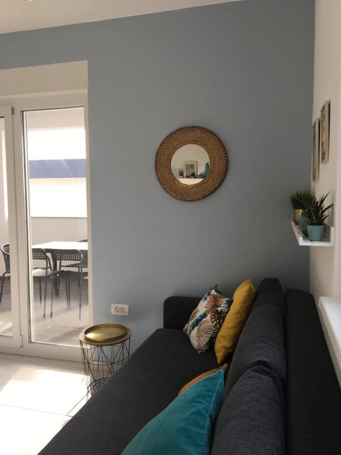 Apartment Ivetka Banjol Eksteriør bilde
