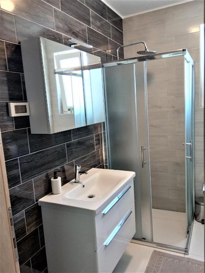 Apartment Ivetka Banjol Eksteriør bilde